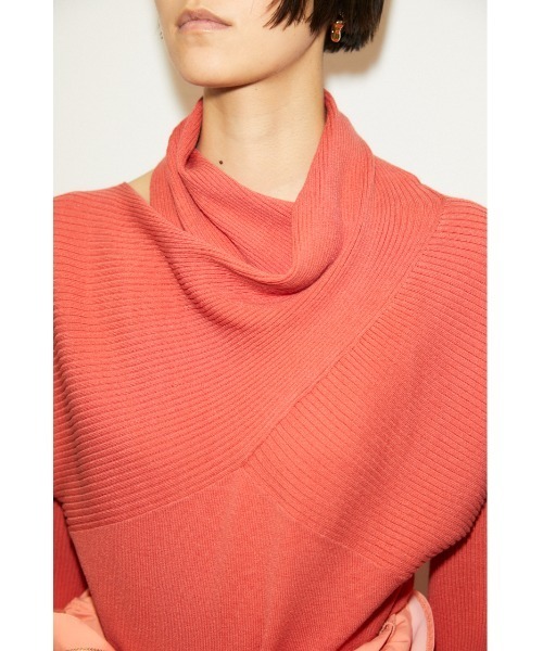 THROW by SLY(スローバイスライ)の「THROW NECK 2WAY HG TOPS ハイゲージ トップス(ニット/セーター・レディース・ブラック/クリアレッド・FREE)」の15枚目の写真