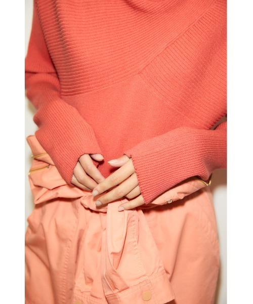 THROW by SLY(スローバイスライ)の「THROW NECK 2WAY HG TOPS ハイゲージ トップス(ニット/セーター・レディース・ブラック/クリアレッド・FREE)」の16枚目の写真