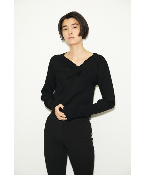 THROW by SLY(スローバイスライ)の「THROW NECK 2WAY HG TOPS ハイゲージ トップス(ニット/セーター・レディース・ブラック/クリアレッド・FREE)」の6枚目の写真