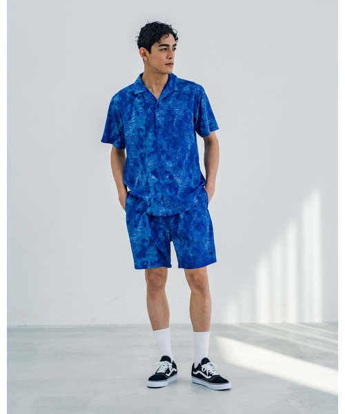 Hurley (ハーレー)の「M PHANTOM SHIRT PRINTED /ハーレー 水陸両用シャツ ファントム ストレッチ タイダイ(シャツ/ブラウス・メンズ・ブラック/ブルー・SMALL/MEDIUM/LARGE/X-LARGE)」の3枚目の写真