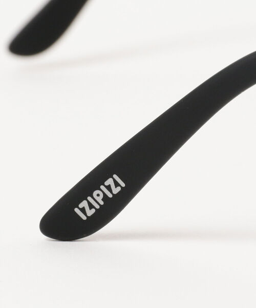 こども ビームス(コドモビームス)の「IZIPIZI / D リーディング グラス(+1.0~+2.0)(メガネ・レディース・ブラック/ブラウン系その他5・+1.0/+1.5/+2.0)」の5枚目の写真