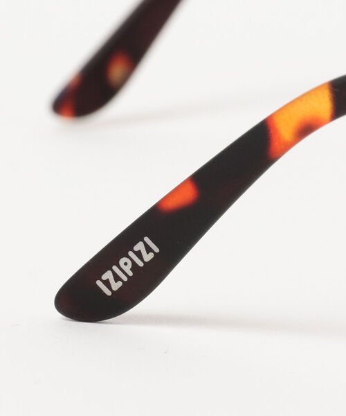 こども ビームス(コドモビームス)の「IZIPIZI / D リーディング グラス(+1.0~+2.0)(メガネ・レディース・ブラック/ブラウン系その他5・+1.0/+1.5/+2.0)」の8枚目の写真