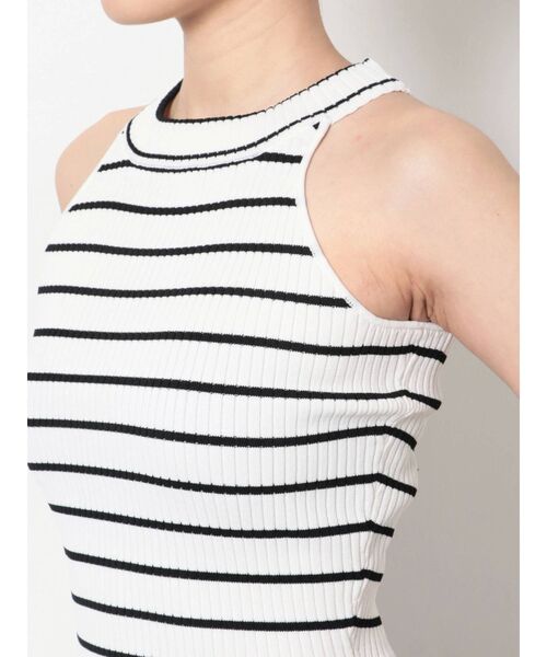 GYDA（ジェイダ）の「アメリカンスリーブタイトニットトップス（タンクトップ・レディース・ブラック/オフホワイト・FREE）」の18枚目の写真