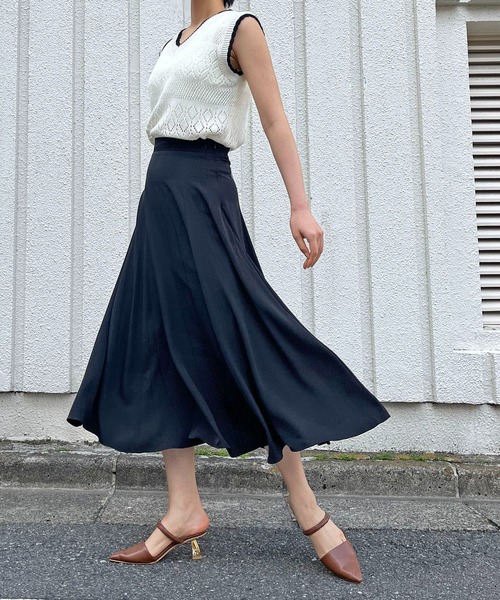 Jewelobe(ジュエローブ)の「6パネルロングフレアスカート(スカート・レディース・ブラック/オフホワイト/ピンク/イエロー/オレンジ/ブルー/グリーン・FREE)」の3枚目の写真