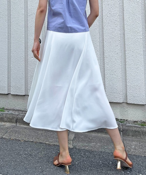 Jewelobe(ジュエローブ)の「6パネルロングフレアスカート(スカート・レディース・ブラック/オフホワイト/ピンク/イエロー/オレンジ/ブルー/グリーン・FREE)」の20枚目の写真