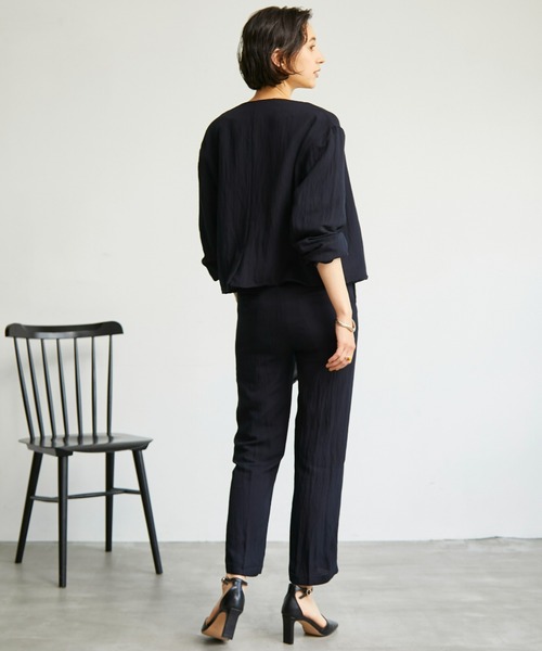 ECRIRE（エクリール）の「【yun_wearコラボ】リネンライク　ノーカラージャケット＋センターラインピンタック　セットアップ（セットアップ・レディース・ブラック/ベージュ/グレー/グリーン・S/M/L）」の8枚目の写真