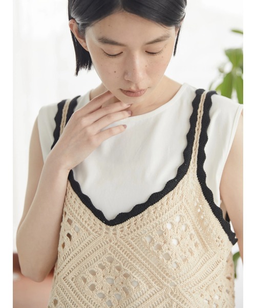 AMERICAN HOLIC（アメリカンホリック）の「SET　カットプルオーバー＋キャミベスト（アンサンブル・レディース・ブラック/ライトベージュ・M/L）」の4枚目の写真