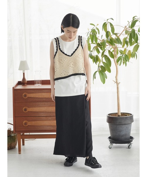 AMERICAN HOLIC（アメリカンホリック）の「SET　カットプルオーバー＋キャミベスト（アンサンブル・レディース・ブラック/ライトベージュ・M/L）」の11枚目の写真