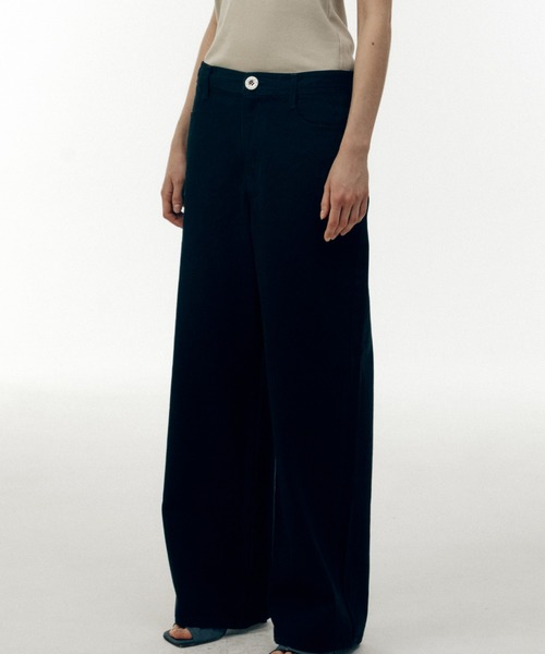 LOW CLASSIC（ロウ　クラシック）の「CLASSIC WIDE DENIM（デニムパンツ・レディース・ブラック/アイボリー・S/XS）」の2枚目の写真