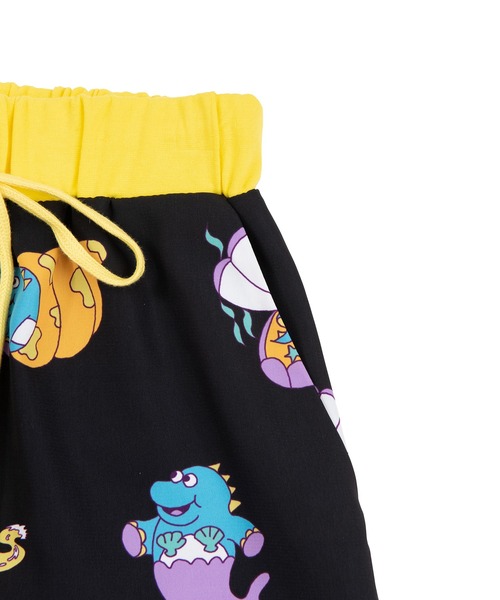 PUNYUS（プニュズ）の「DINO総柄ショートパンツ（その他パンツ・レディース・ブラック/ライトパープル/グリーン・3/2/4/1）」の20枚目の写真