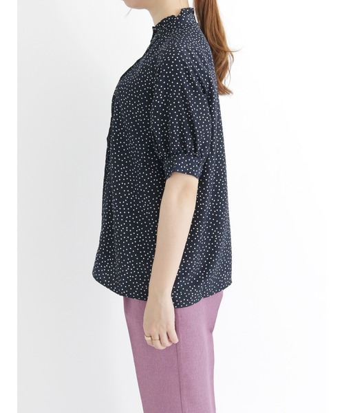 Te chichi（テチチ）の「スタンドフリルハシゴレースブラウス（シャツ/ブラウス・レディース・ブラック/ネイビー/オフホワイト/グリーン・ﾌﾘ-）」の14枚目の写真