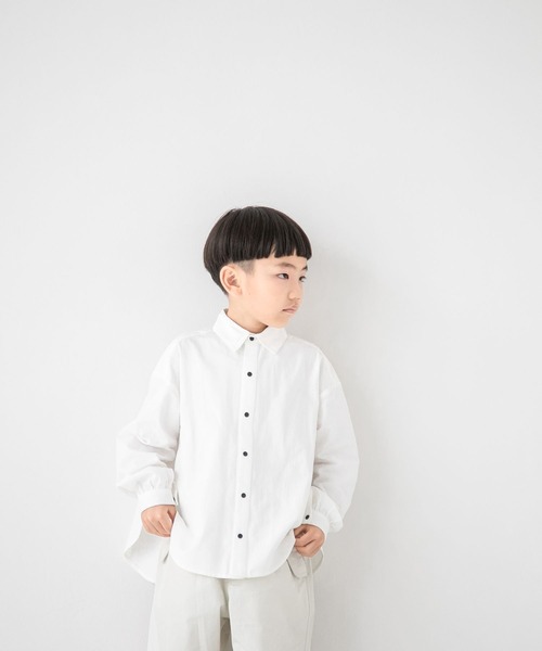 LOWRYS FARM（ローリーズファーム）の「ホワイトシャツＬＳ　157845（シャツ/ブラウス・キッズ・ホワイト系その他/ホワイト系その他2/ホワイト系その他3/ホワイト系その他4/サックスブルー・110cm/120cm/130cm/140cm/150cm）」の3枚目の写真