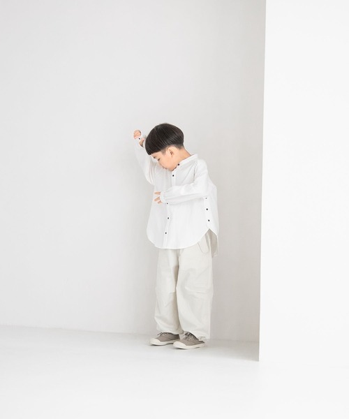 LOWRYS FARM（ローリーズファーム）の「ホワイトシャツＬＳ　157845（シャツ/ブラウス・キッズ・ホワイト系その他/ホワイト系その他2/ホワイト系その他3/ホワイト系その他4/サックスブルー・110cm/120cm/130cm/140cm/150cm）」の16枚目の写真