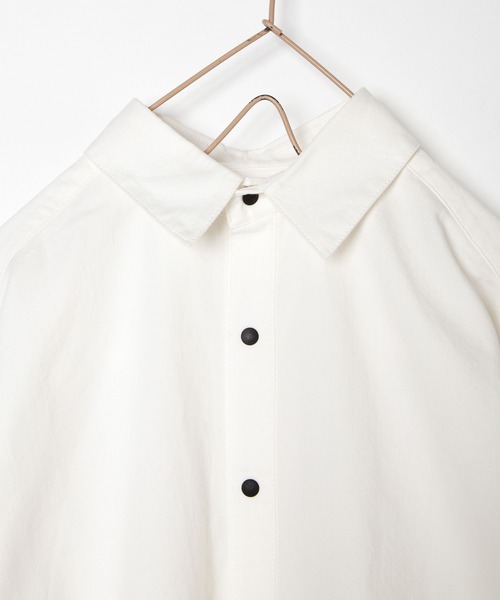 LOWRYS FARM（ローリーズファーム）の「ホワイトシャツＬＳ　157845（シャツ/ブラウス・キッズ・ホワイト系その他/ホワイト系その他2/ホワイト系その他3/ホワイト系その他4/サックスブルー・110cm/120cm/130cm/140cm/150cm）」の6枚目の写真