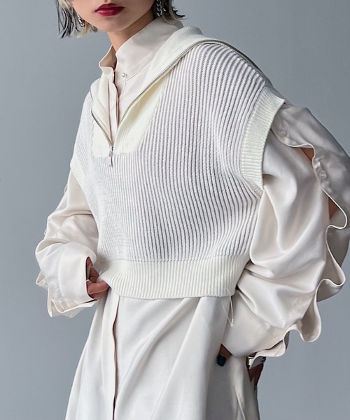 PAGEBOY（ページボーイ）の「CORE / ZIPショートニットプルオーバー（ニット/セーター・レディース・ブラック/オフホワイト・FREE）」の7枚目の写真