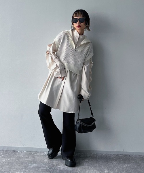 PAGEBOY（ページボーイ）の「CORE / ZIPショートニットプルオーバー（ニット/セーター・レディース・ブラック/オフホワイト・FREE）」の5枚目の写真