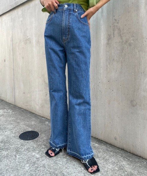 CIAOPANIC(チャオパニック)の「フレアデニムKELLY(デニムパンツ・レディース・ブルー/ネイビー・MEDIUM/SMALL)」の2枚目の写真