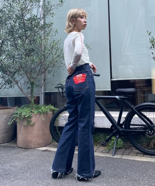 CIAOPANIC(チャオパニック)の「フレアデニムKELLY(デニムパンツ・レディース・ブルー/ネイビー・MEDIUM/SMALL)」の4枚目の写真