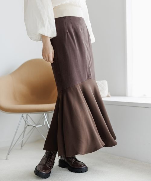 mysty woman(ミスティウーマン)の「マーメイド異素材スカート 162795(スカート・レディース・ダークブラウン/ライトベージュ・FREE)」の2枚目の写真