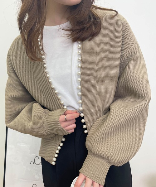 MLI'A(エムリア)の「パール付ガータースポンディッシュカーディガン(カーディガン/ボレロ・レディース・オフホワイト/ブラック/ベージュ・M)」の4枚目の写真