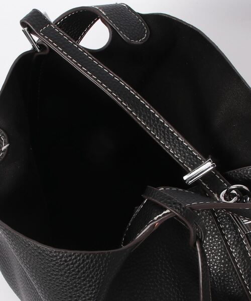 tolene(トレネ)の「フェイクレザー コロンコンパクト2wayショルダーバッグ(ショルダーバッグ・レディース・ブラック・ONE SIZE)」の12枚目の写真