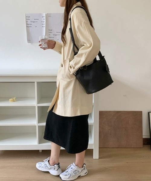 tolene(トレネ)の「フェイクレザー コロンコンパクト2wayショルダーバッグ(ショルダーバッグ・レディース・ブラック・ONE SIZE)」の2枚目の写真