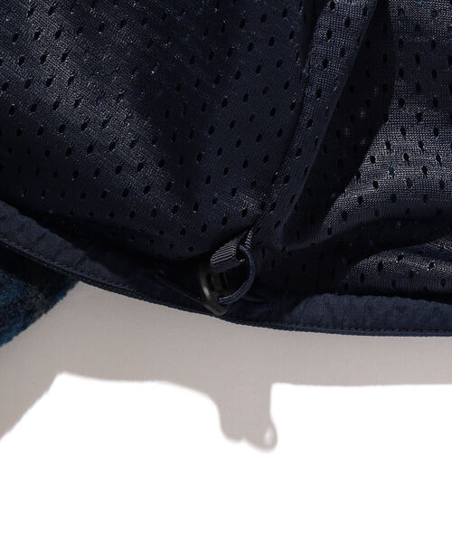 Columbia（コロンビア）の「Columbia PFG × BEAMS / 別注 LOGRIVER BMS FLEECE JACKET（ブルゾン・メンズ・ブラック/その他/チャコールグレー・MEDIUM/LARGE/X-LARGE）」の9枚目の写真