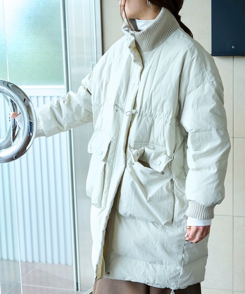 HANNE（アン）の「リブネック中綿ロングコート（ダウンジャケット/コート・レディース・ブラック/グレー・フリー）」の19枚目の写真