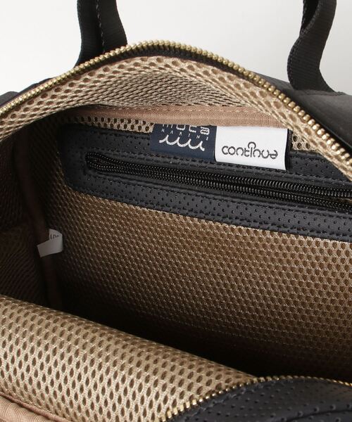 muta marine（ムータ・マリン）の「CONTINUA パンチングエシカルレザー