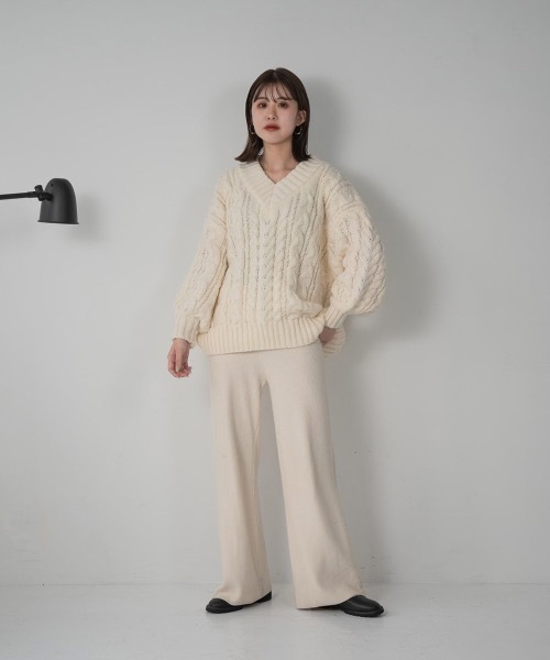 Amiur(エミレ)の「v neck cable knit(ニット/セーター・レディース・グレー/アイボリー・FREE)」の10枚目の写真