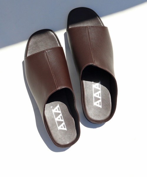 AAA+(サンエープラス)の「スライドサンダル(サンダル・メンズ・ダークブラウン/ブラック・L/LL/M)」の1枚目の写真