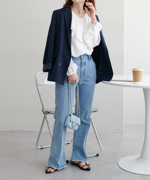 DISCOAT（ディスコート）の「【WEB限定】ビッグフリルブラウス（シャツ/ブラウス・レディース・ブラック/ブルー/アイボリー・FREE）」の16枚目の写真