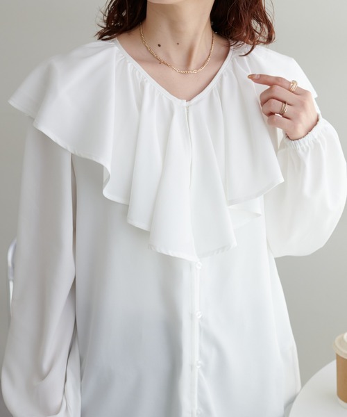 DISCOAT（ディスコート）の「【WEB限定】ビッグフリルブラウス（シャツ/ブラウス・レディース・ブラック/ブルー/アイボリー・FREE）」の18枚目の写真