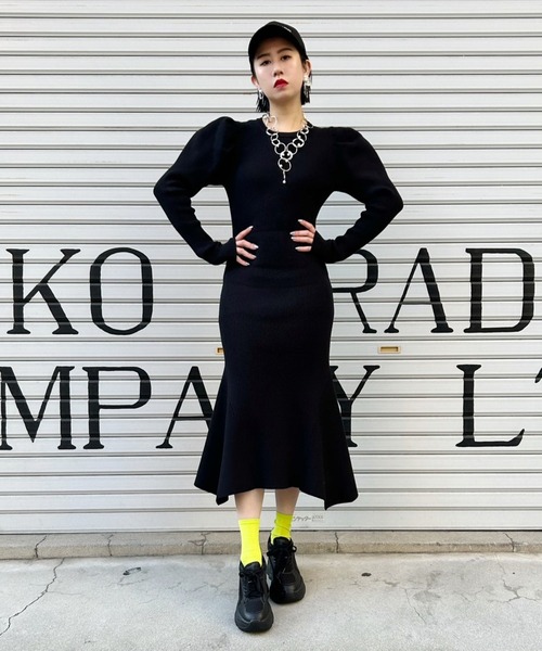 Narcissus（ナルシス）の「【Narcissus】マーメイドパフワンピース（ワンピース・レディース・ブラック/グレー・FREE）」の2枚目の写真