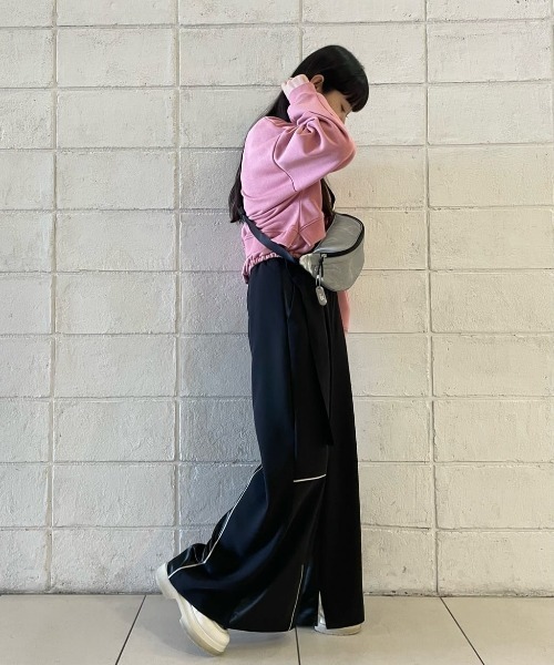 AULA AILA（アウラアイラ）の「AULA AILA（アウラ アイラ）HIGH WAIST VOLUME PANTS（その他パンツ・レディース・ラベンダー/ブラック・1/0）」の8枚目の写真
