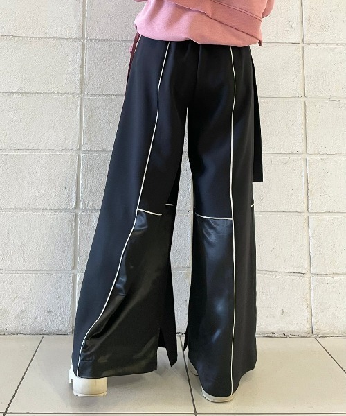 AULA AILA（アウラアイラ）の「AULA AILA（アウラ アイラ）HIGH WAIST VOLUME PANTS（その他パンツ・レディース・ラベンダー/ブラック・1/0）」の5枚目の写真
