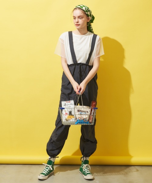 MERLOT(メルロー)の「裾ドロストナイロンカーゴパンツ(カーゴパンツ・レディース・ピンク/ライトブルー/チャコールグレー・FREE)」の11枚目の写真