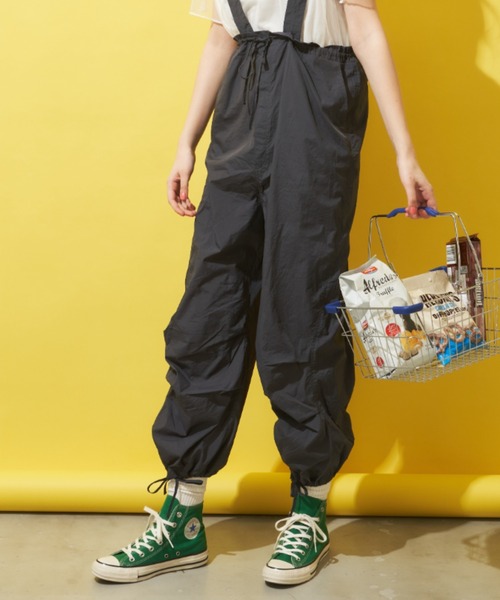 MERLOT(メルロー)の「裾ドロストナイロンカーゴパンツ(カーゴパンツ・レディース・ピンク/ライトブルー/チャコールグレー・FREE)」の8枚目の写真