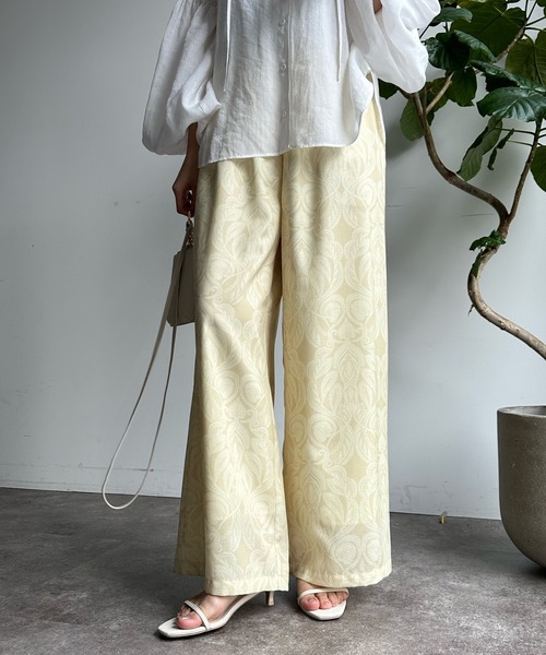 DouDou（ドゥドゥ）の「【WEB限定】オリエンタル柄イージーワイドパンツ（スラックス・レディース・ブラウン/イエロー・FREE）」の2枚目の写真