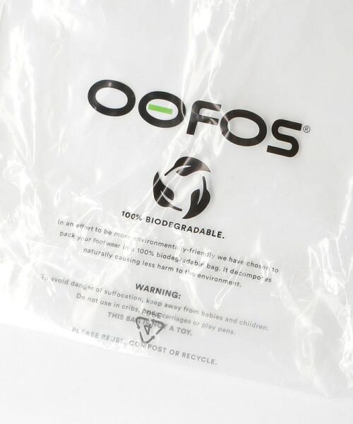OOFOS(ウーフォス)の「<OOFOS> OOmega PLATFM サンダル(サンダル・レディース・ブラック/ベージュ・24(M5/W7)/23(M4/W6)/25(M6/W8))」の8枚目の写真