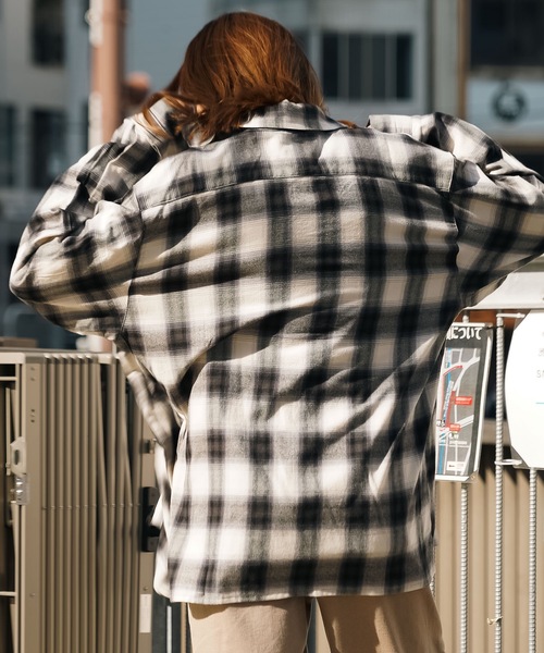 RVCA(ルーカ)の「RVCA メンズ ABOBE SHIRT ロングスリーブシャツ【2023年春夏モデル】/ルーカ長袖シャツ(シャツ/ブラウス・メンズ・ホワイト/イエロー・SMALL/MEDIUM/LARGE)」の14枚目の写真