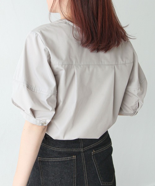 Chillfar(チルファー)の「ボリューム5分袖スキッパーブラウス(シャツ/ブラウス・レディース・ブルー/ライトグレー/オフホワイト・FREE)」の16枚目の写真