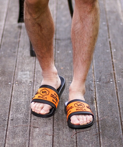 RVCA(ルーカ)の「RVCA メンズ CHANMAIL SHOWER SLIDE サンダル【2023年春夏モデル】/ルーカスライドサンダル(サンダル・メンズ・ブラック/オレンジ/ホワイト・8/9/10)」の16枚目の写真