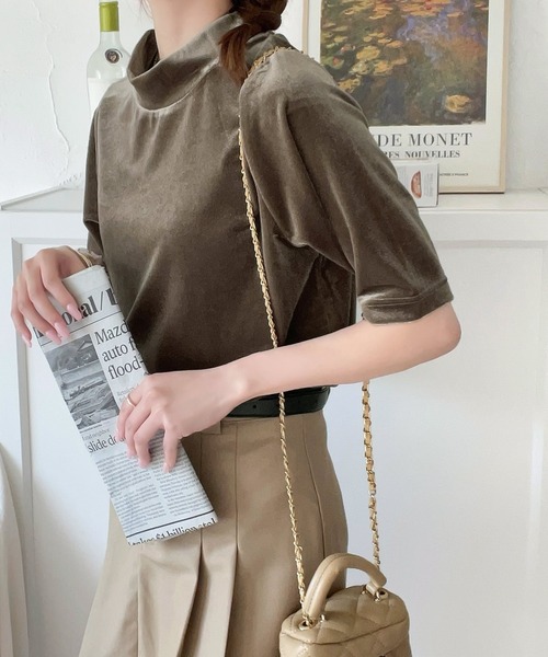 classicalelf(クラシカルエルフ)の「大人のサマーベロア。半袖モックネックトップス(Tシャツ/カットソー・レディース・モカ/ブラック/アイボリー/グレイッシュベージュ・LARGE/MEDIUM/SMALL/X-LARGE)」の19枚目の写真