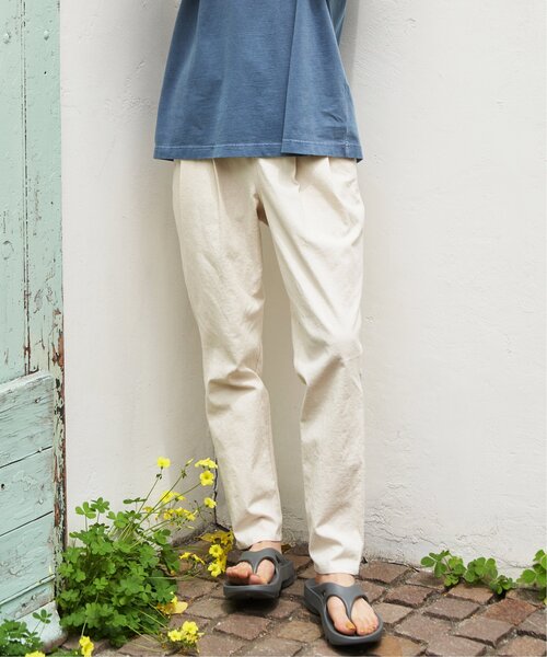 LBC(エルビーシー)の「リネン混ストレッチテーパードパンツ(その他パンツ・レディース・チャコールグレー/オフホワイト/イエロー/ブルー・S/M/L)」の2枚目の写真