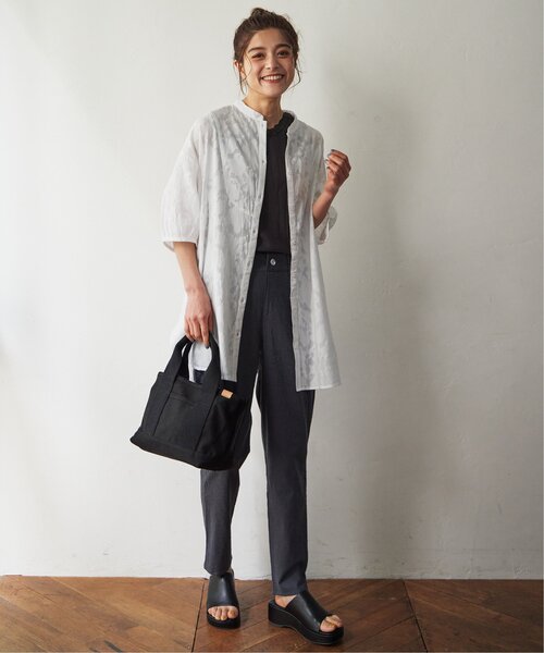 LBC(エルビーシー)の「リネン混ストレッチテーパードパンツ(その他パンツ・レディース・チャコールグレー/オフホワイト/イエロー/ブルー・S/M/L)」の21枚目の写真