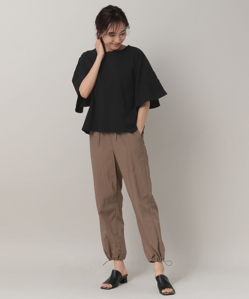 Elura（エルーラ）の「フラワー刺繍Ｔシャツ（Tシャツ/カットソー・レディース・ホワイト/ライトベージュ/ブラック・LARGE/MEDIUM）」の13枚目の写真