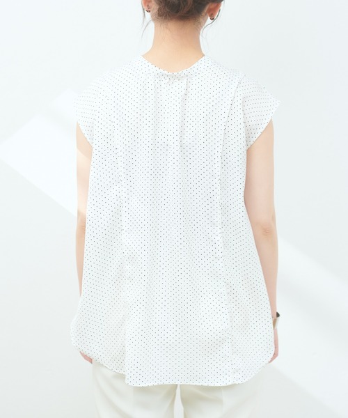 natural couture(ナチュラルクチュール)の「WEB限定アイテム / 2WAYパール付きノースリブラウス(シャツ/ブラウス・レディース・ミント/その他1/ネイビー/ブルー/オフホワイト・FREE)」の12枚目の写真