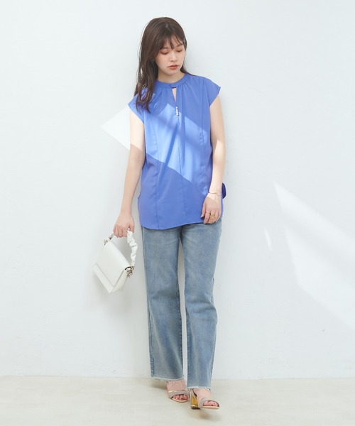 natural couture(ナチュラルクチュール)の「WEB限定アイテム / 2WAYパール付きノースリブラウス(シャツ/ブラウス・レディース・ミント/その他1/ネイビー/ブルー/オフホワイト・FREE)」の7枚目の写真