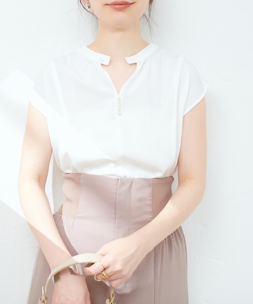 natural couture(ナチュラルクチュール)の「WEB限定アイテム / 2WAYパール付きノースリブラウス(シャツ/ブラウス・レディース・ミント/その他1/ネイビー/ブルー/オフホワイト・FREE)」の21枚目の写真